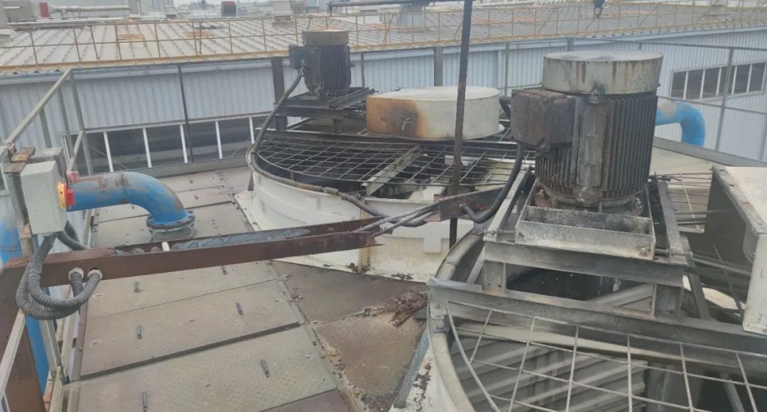 1711095503979469BBC0.jpg 2.jpg